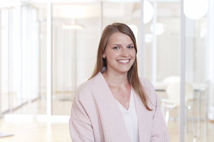 Viola Lange, Steuerfachwirtin, Weil der Stadt