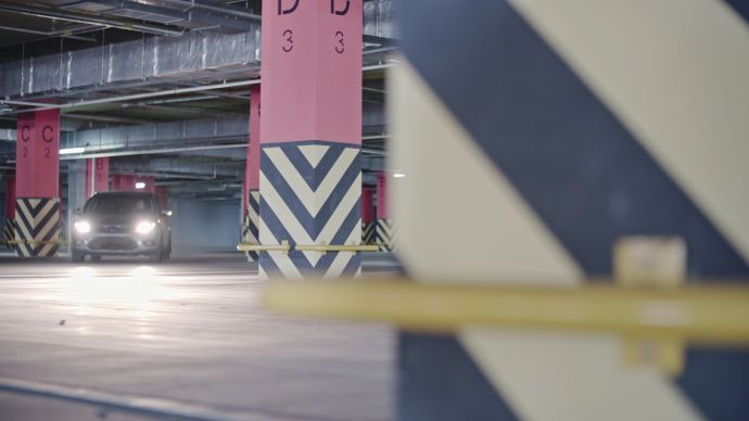 Wie werden Aufwendungen für einen Pkw-Stellplatz steuerlich berücksichtigt?